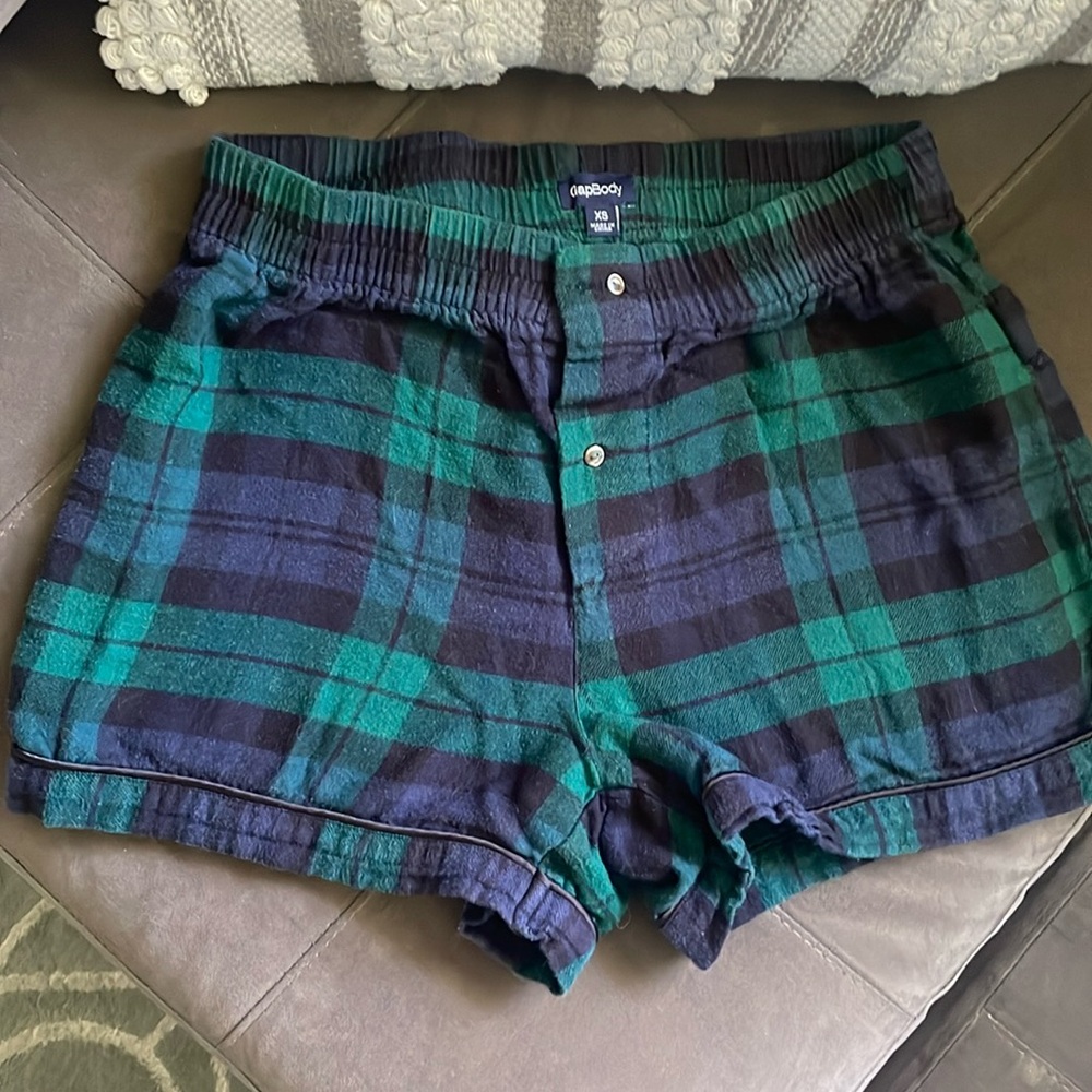 Gapbody plaid sleep short
